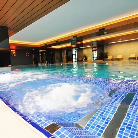 Lovely Modern 1bd Views W Poolgym! #222 Semesterbostad